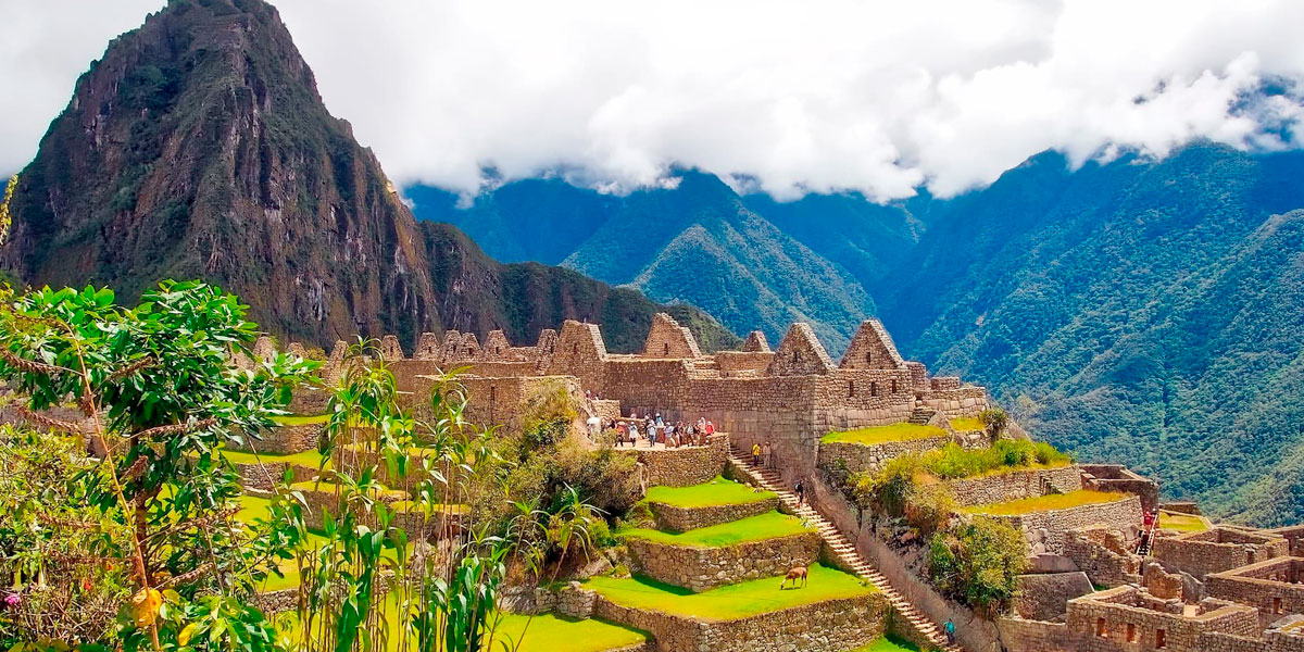 Guided Machu Picchu tours